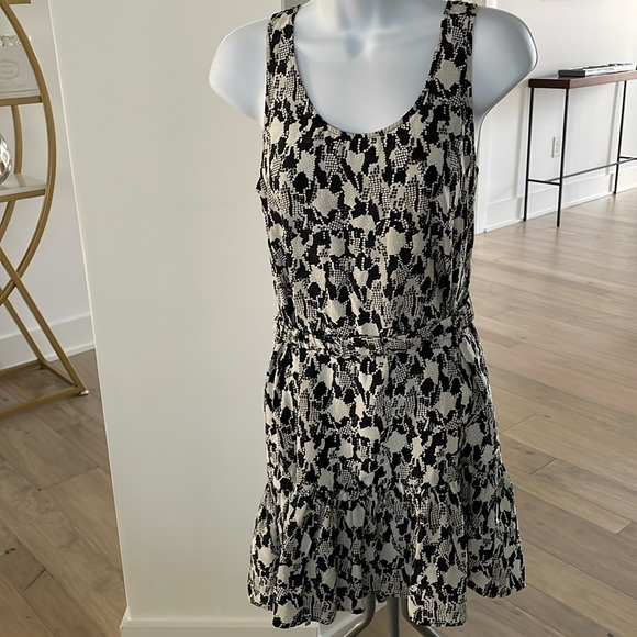 Joie Dresses & Skirts - Joie Tank flounced dress